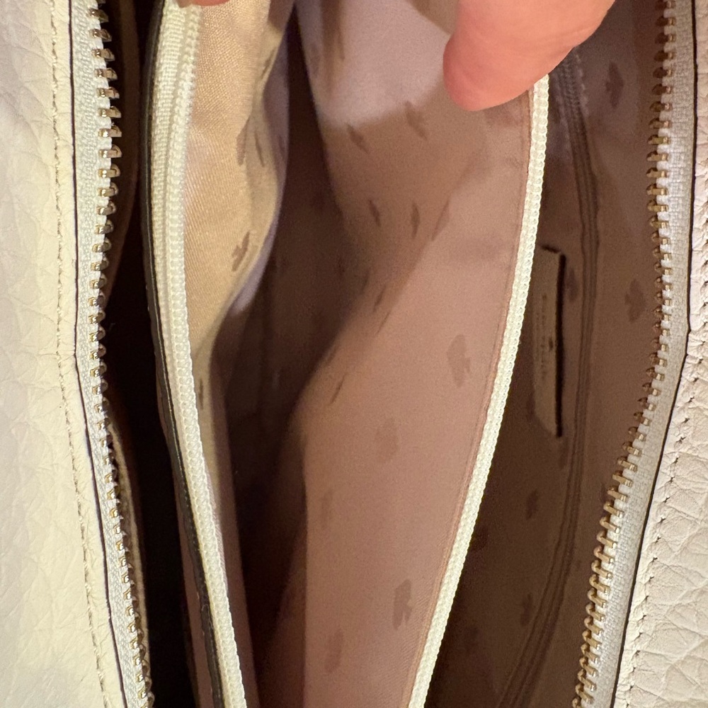 Kate Spade large Leighton satchel ‼️please get rid of it‼️ - Picture 7 of 7